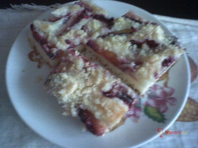 Ovocná bublanina z jogurtu - fotografie 3