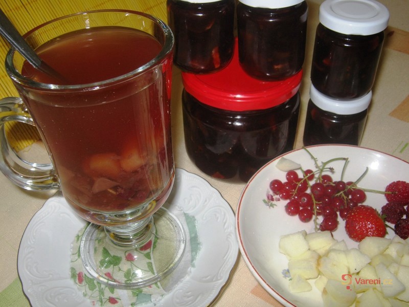 Pečený čaj z letního ovoce