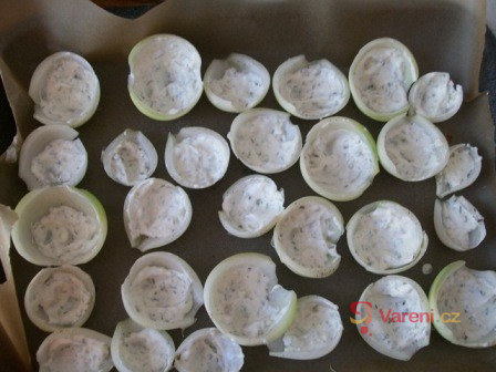 Plněné cibule se slaninou - fotografie 3