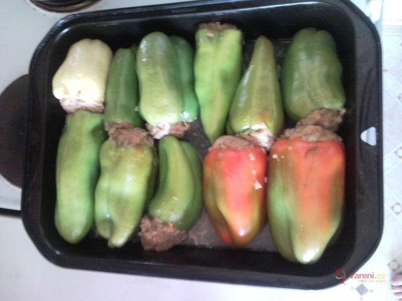 Plněné papriky v rajské omáčce - fotografie 4