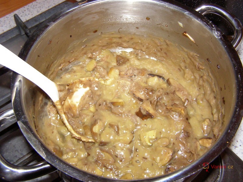 Dobrý houbový guláš - fotografie 2