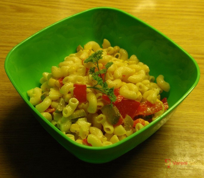 Lehký těstovinový salát - fotografie 5