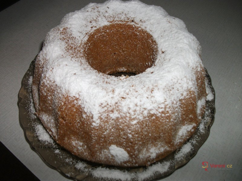 Vaječno-likérová bábovka - fotografie 2