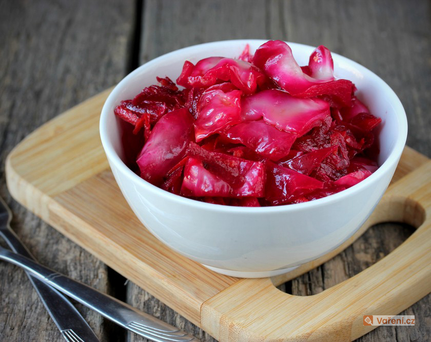 Čalamáda z červené řepy a zelí