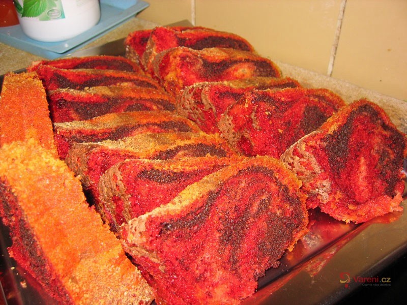 Tříbarevná pudinková bábovka - fotografie 2