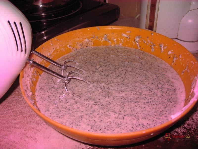 Tvarohová bábovka s mákem - fotografie 2