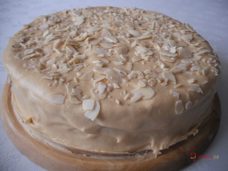 Mandlový dort bez mouky - fotografie 3