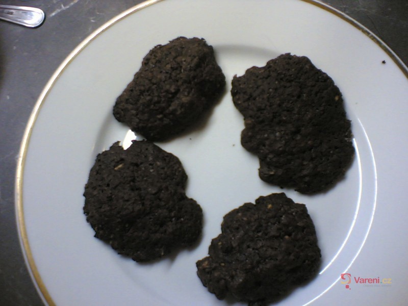 Domácí čokoládové sušenky s vločkami - fotografie 2