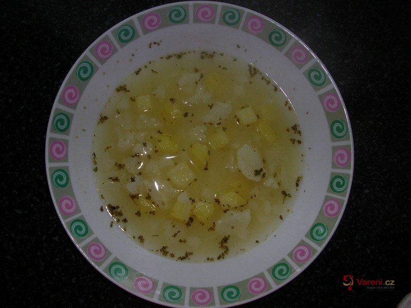 Rychlá květáková polévka s brambory