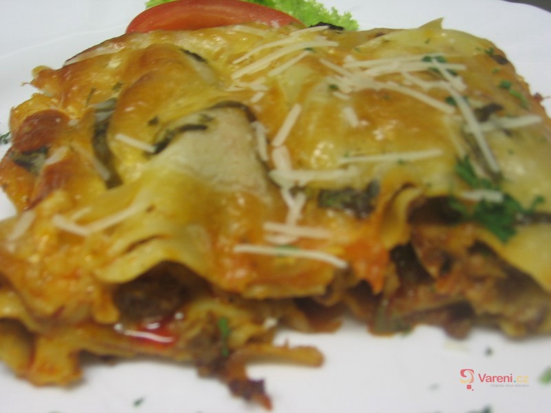 Masové lasagne se sýrovo-smetanovou omáčkou - fotografie 3