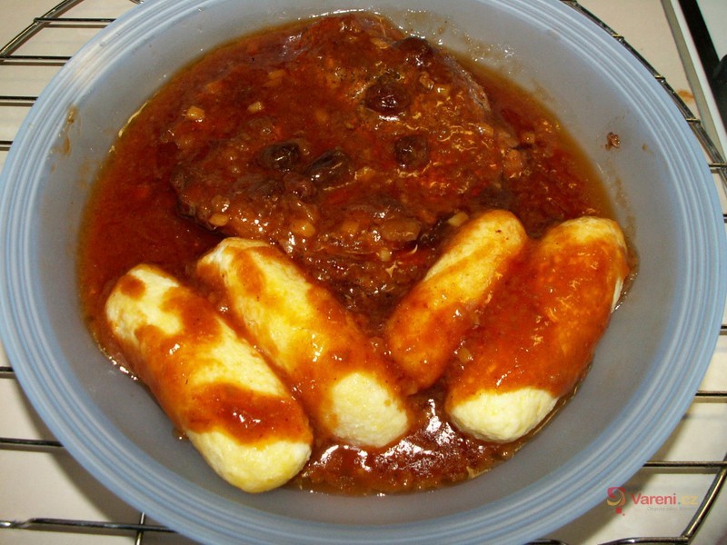 Pivní krkovice s rozinkami - fotografie 2