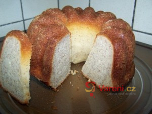 Banánová bábovka z mikrovlnné trouby - fotografie 2