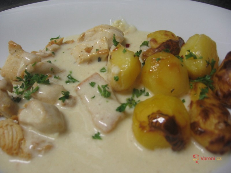 Kuřecí prsa s pečenými brambory - fotografie 3