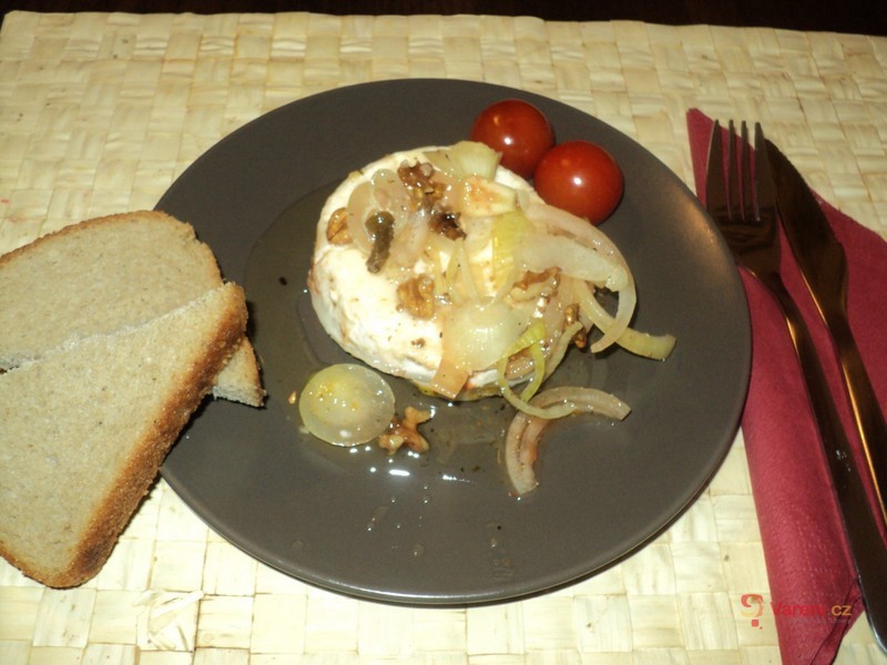 Jednoduchý nakládaný hermelín - fotografie 2