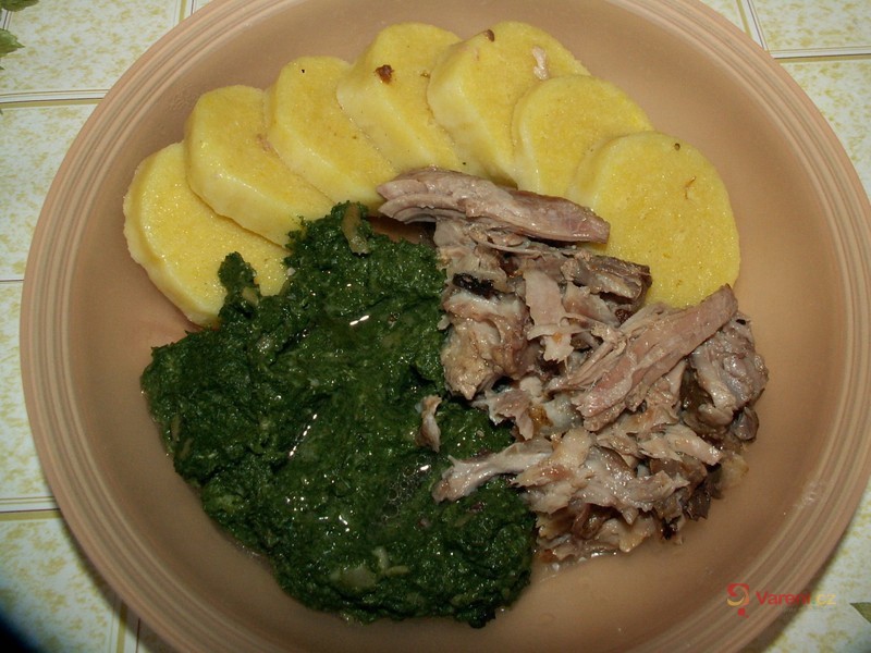 Tradiční dušený špenát - fotografie 2