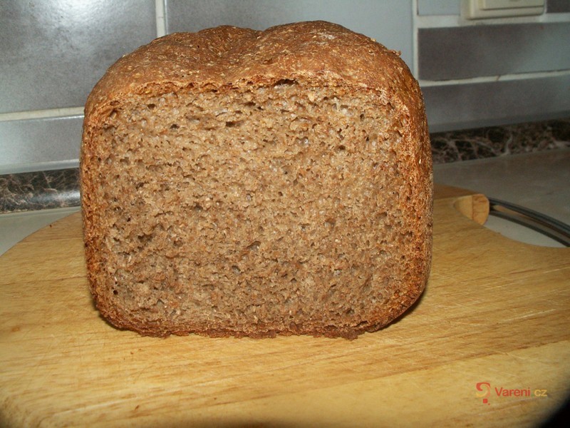 Grahamový chléb z domácí pekárny - fotografie 2