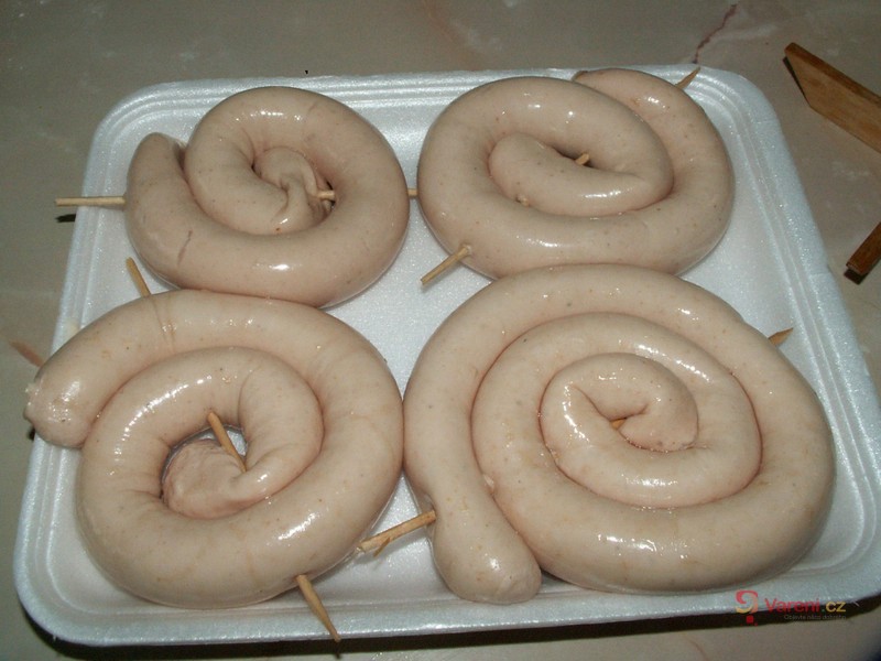 Vinná klobása v trojobalu - fotografie 2