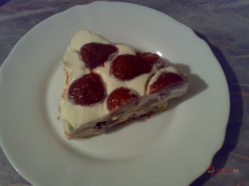 Rychlý nepečený jahodový dort - fotografie 2