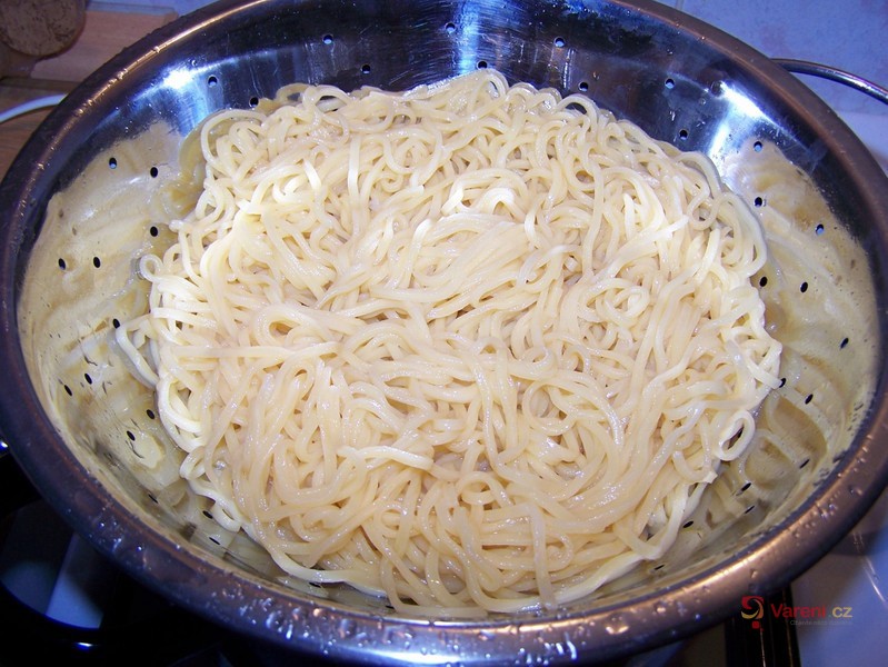 Čínské nudle s kuřecím - fotografie 3