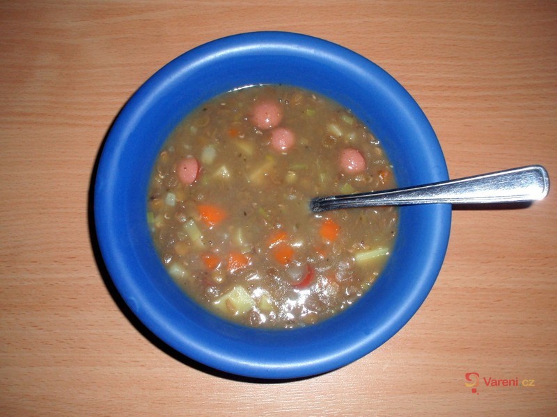 Čočková polévka s párkem - fotografie 2