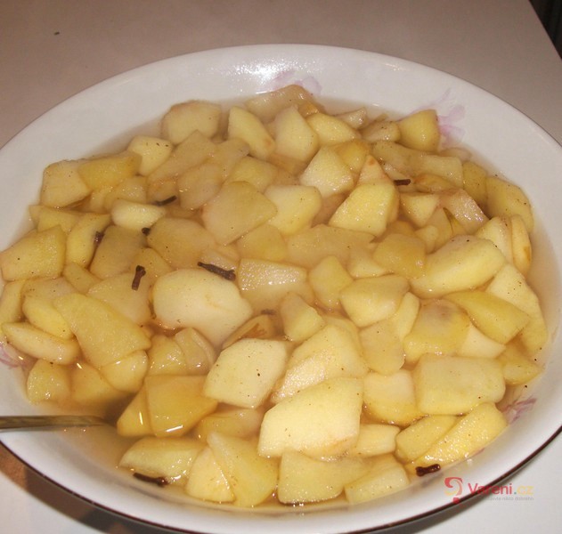 Voňavý jablečný kompot