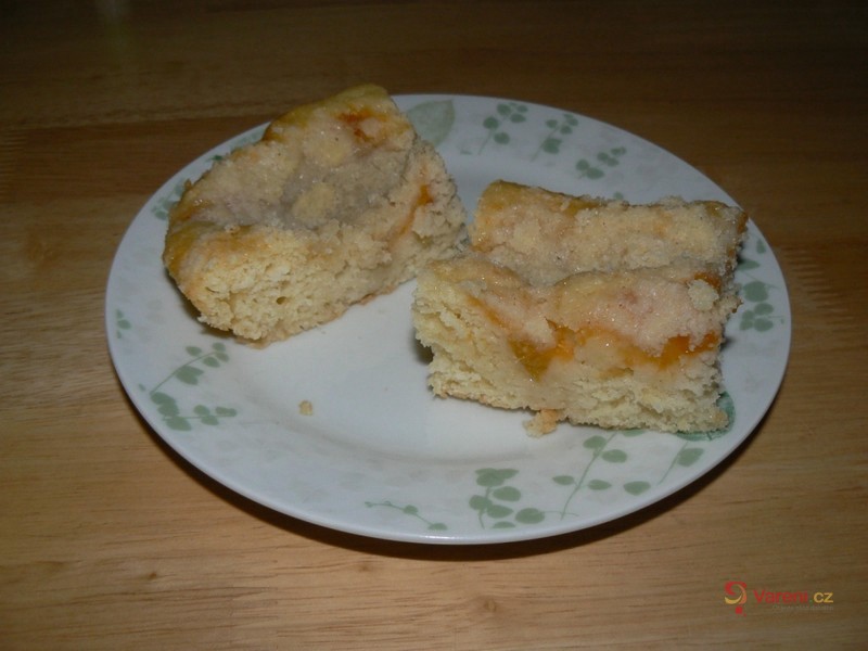 Jogurtová buchta bez vážení - fotografie 5