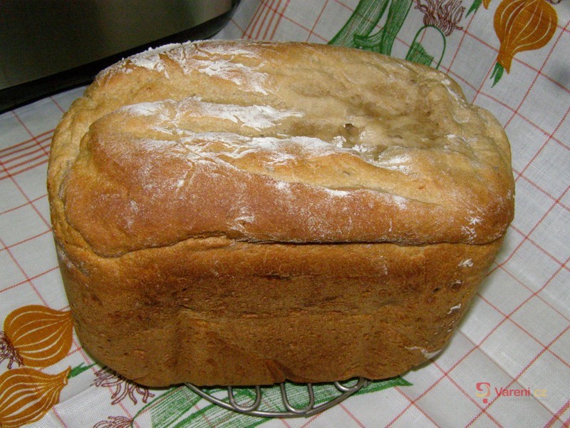 Chleba z domácí pekárny