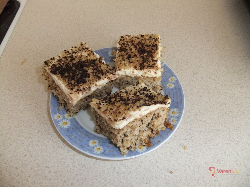 Ořechovo-ananasové řezy - fotografie 3