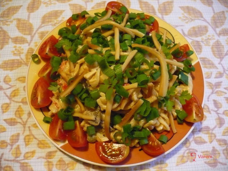 Zeleninový jarní salát - fotografie 3