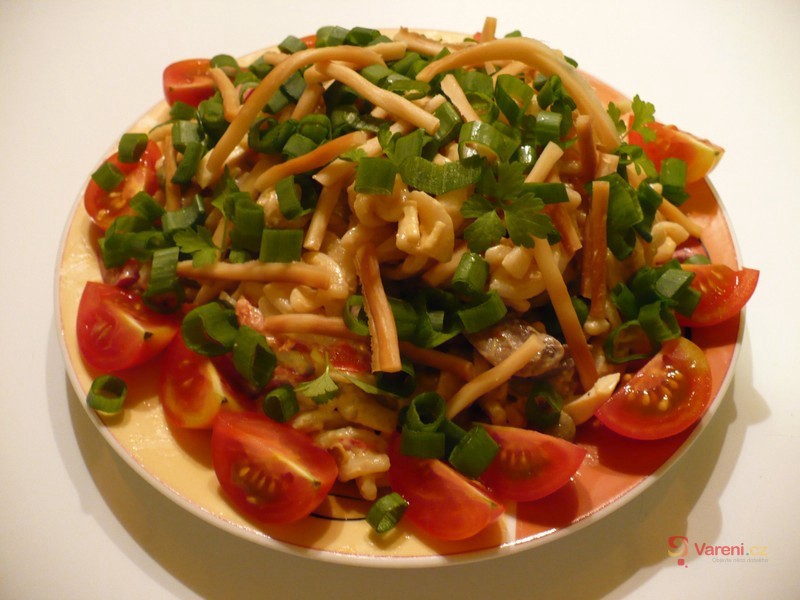 Zeleninový jarní salát - fotografie 2