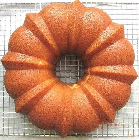 Rychlá bábovka s náplní - fotografie 3