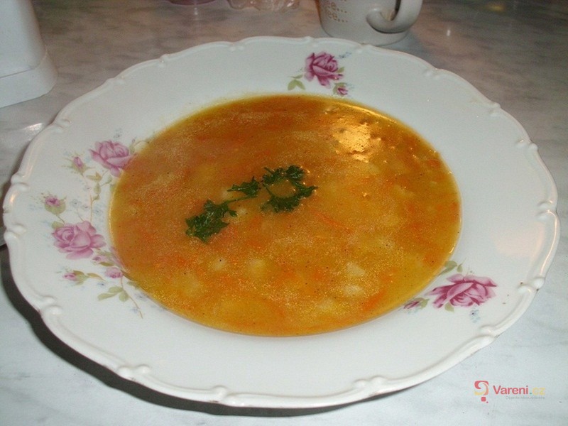 Hutná zeleninová polévka