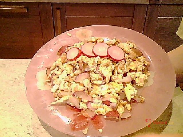 Míchaná vajíčka s ředkvičkou - fotografie 2