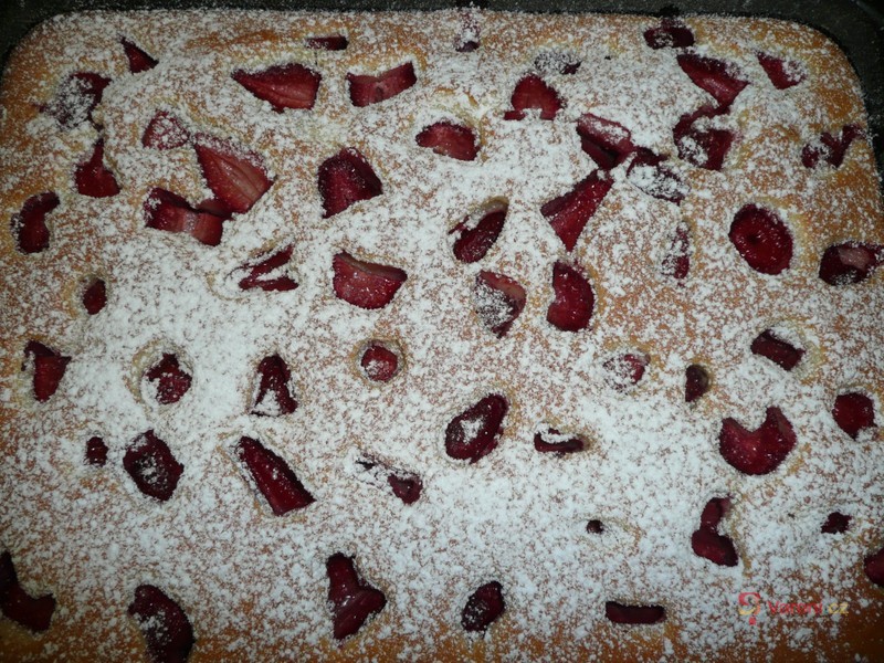 Jahodová bublanina - fotografie 5