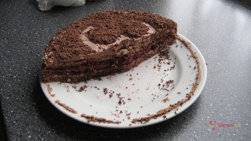 Skvělý čokoládový dort - fotografie 5