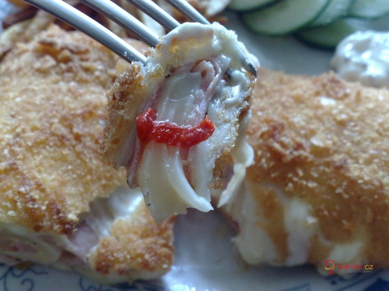 Obalovaná sýrová rolka - fotografie 2