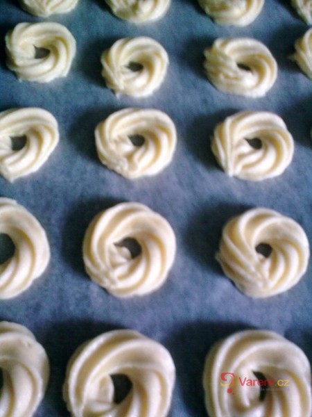 Žloutkové věnečky - fotografie 3