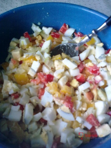 Jednoduchý vajíčkový salát - fotografie 3