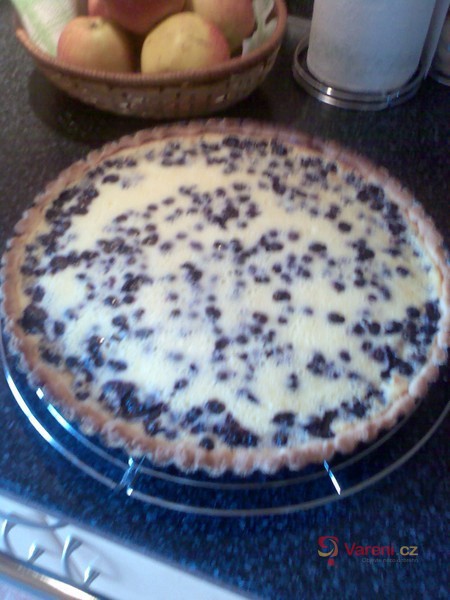 Koláč s třešněmi a tvarohem - fotografie 2