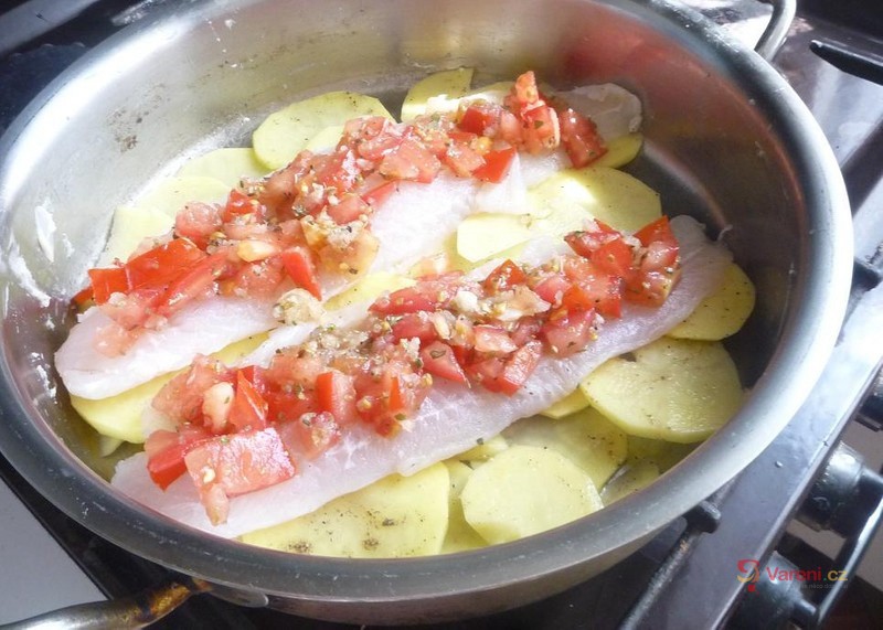 Ryba s rajčatovou čepičkou - fotografie 2