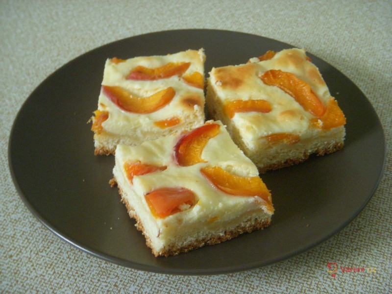 Meruňkový tvarohový koláč - fotografie 2