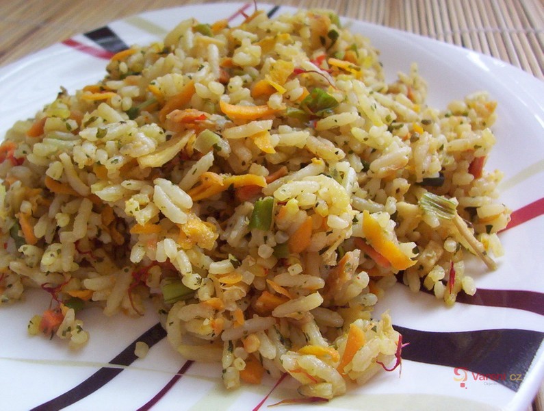 Zeleninová rýže s rozmarýnem