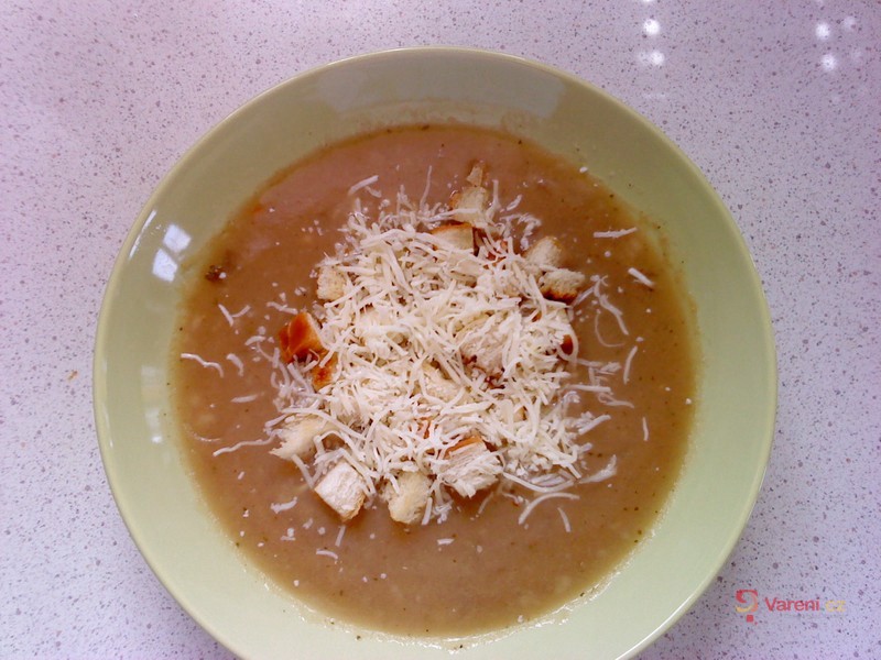 Francouzská cibulová polévka - fotografie 3