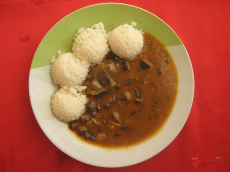 Rychlý houbový guláš - fotografie 3