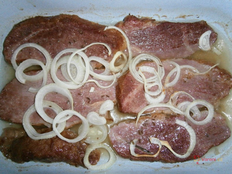 Uzené maso s knedlíkem - fotografie 2