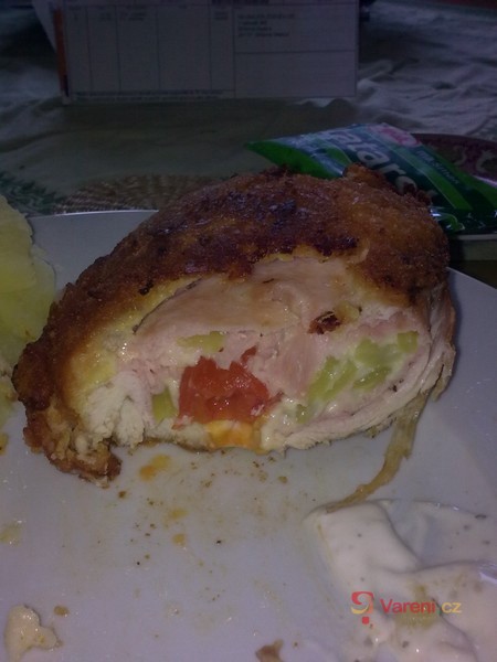 Kuřecí kapsa se šunkou a zeleninou - fotografie 2