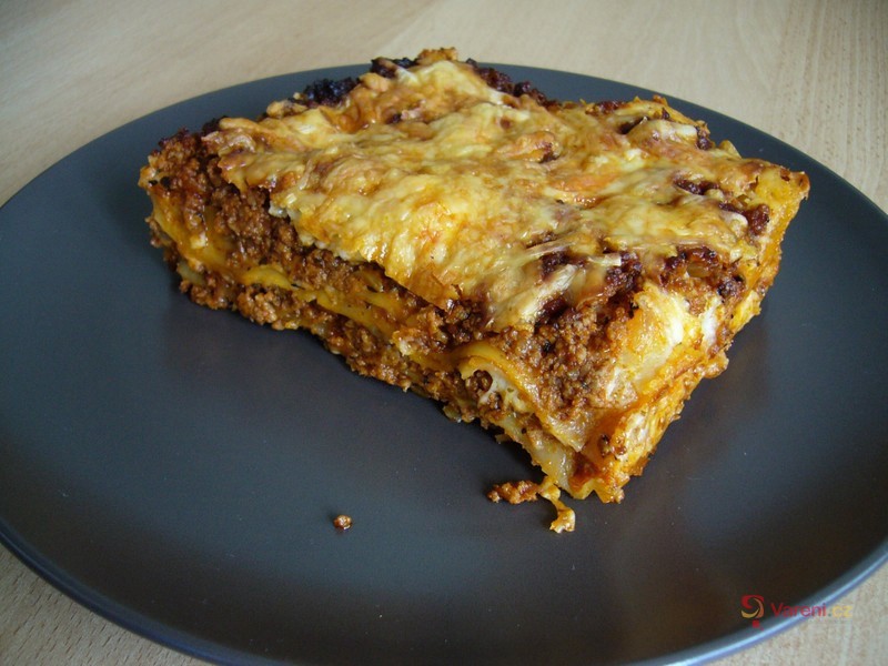 Lasagne s mletým masem a bešamelem - fotografie 3