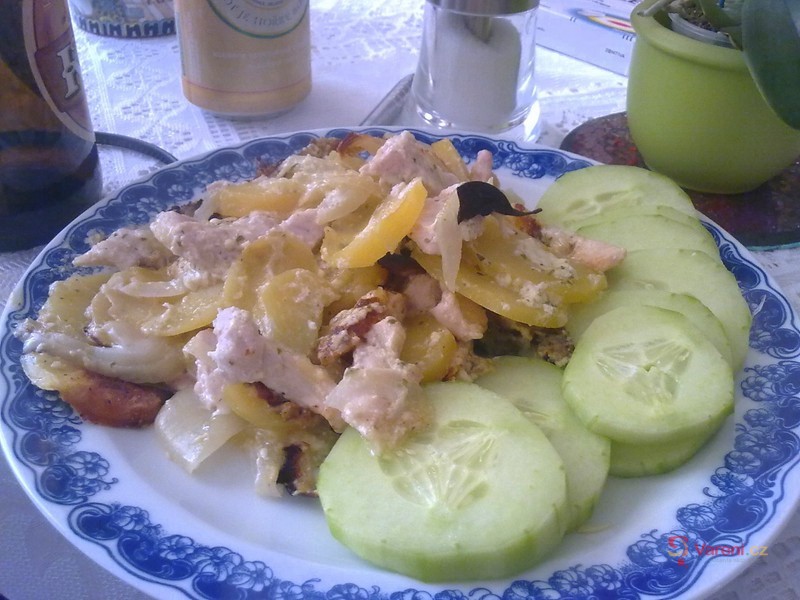 Zapečené smetanové brambory s kuřecím masem - fotografie 2