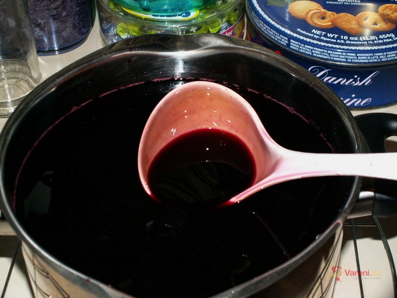 Bezinkový likér - fotografie 3