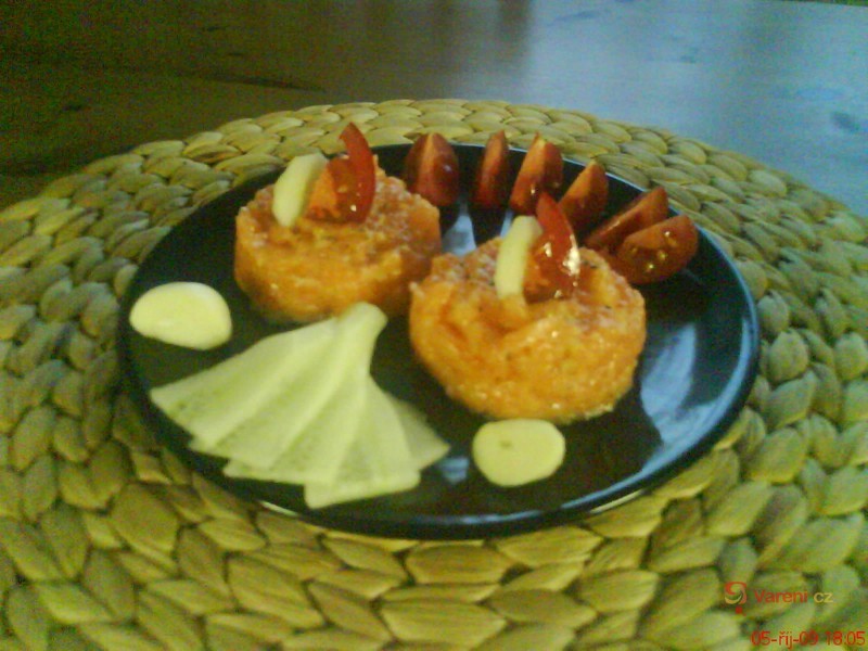 Tatarák z lososa s topinkami - fotografie 2